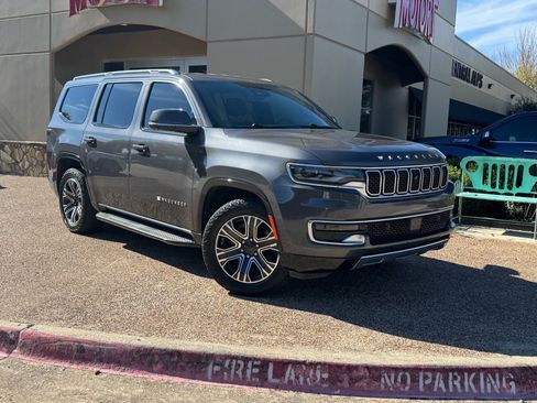 Used 2022 Jeep Wagoneer Series III w/ Convenience Group I image 1