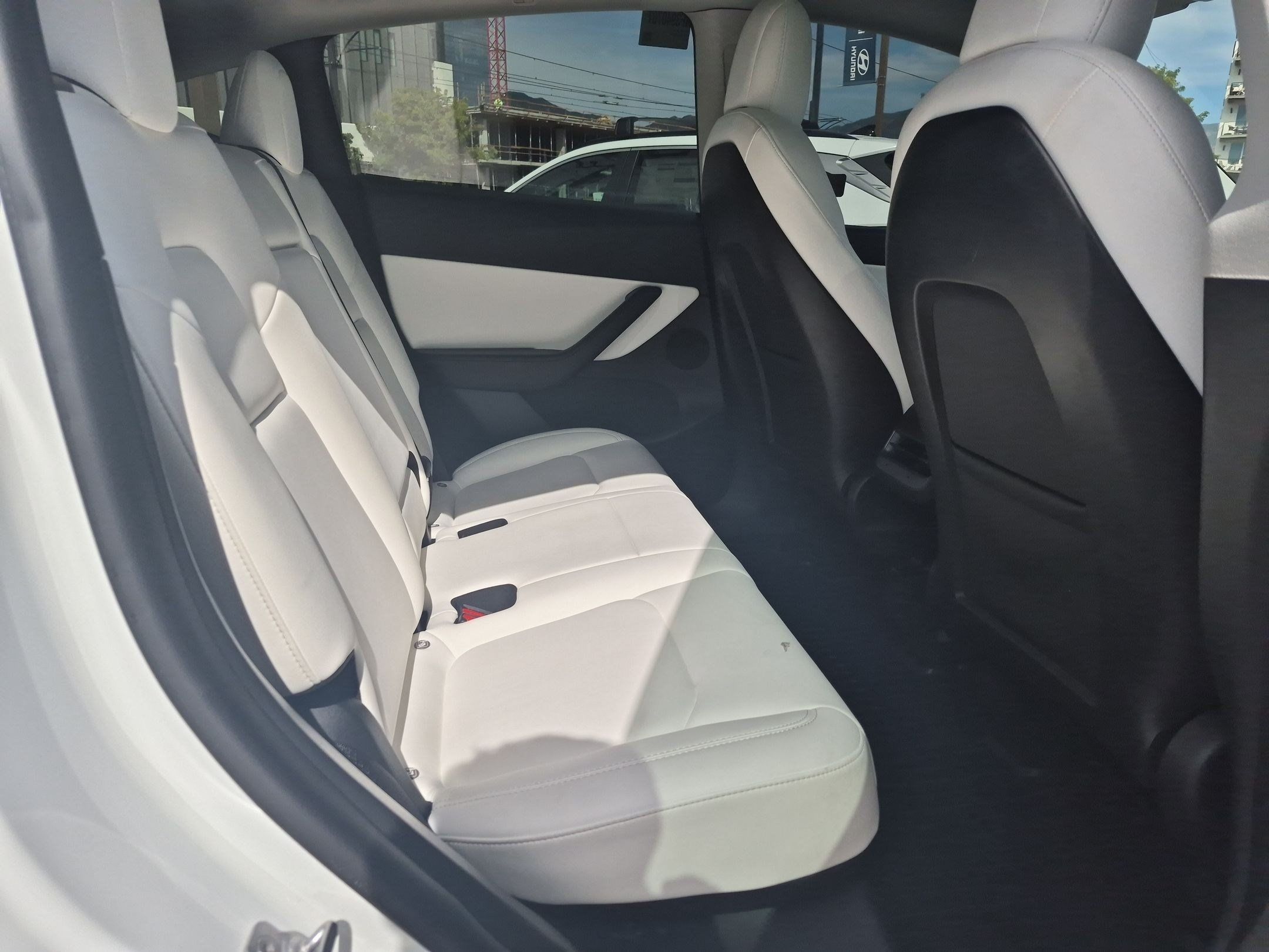 Used 2022 Tesla Model Y Performance AWD/4WD image 28
