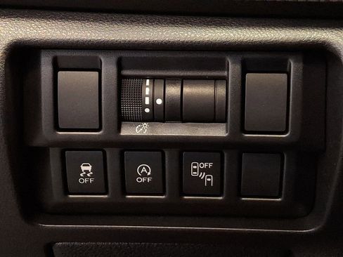 Used 2023 Subaru Crosstrek 2.0i Premium image 27