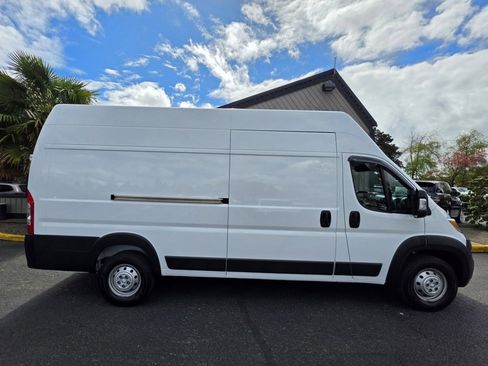 Used 2023 RAM ProMaster 3500 FWD image 4