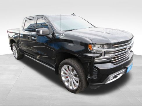 Used 2019 Chevrolet Silverado 1500 High Country w/ Technology Package AWD/4WD image 7