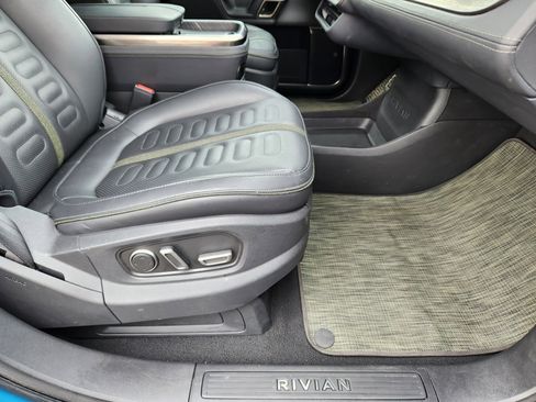 Used 2024 Rivian R1S Adventure image 19