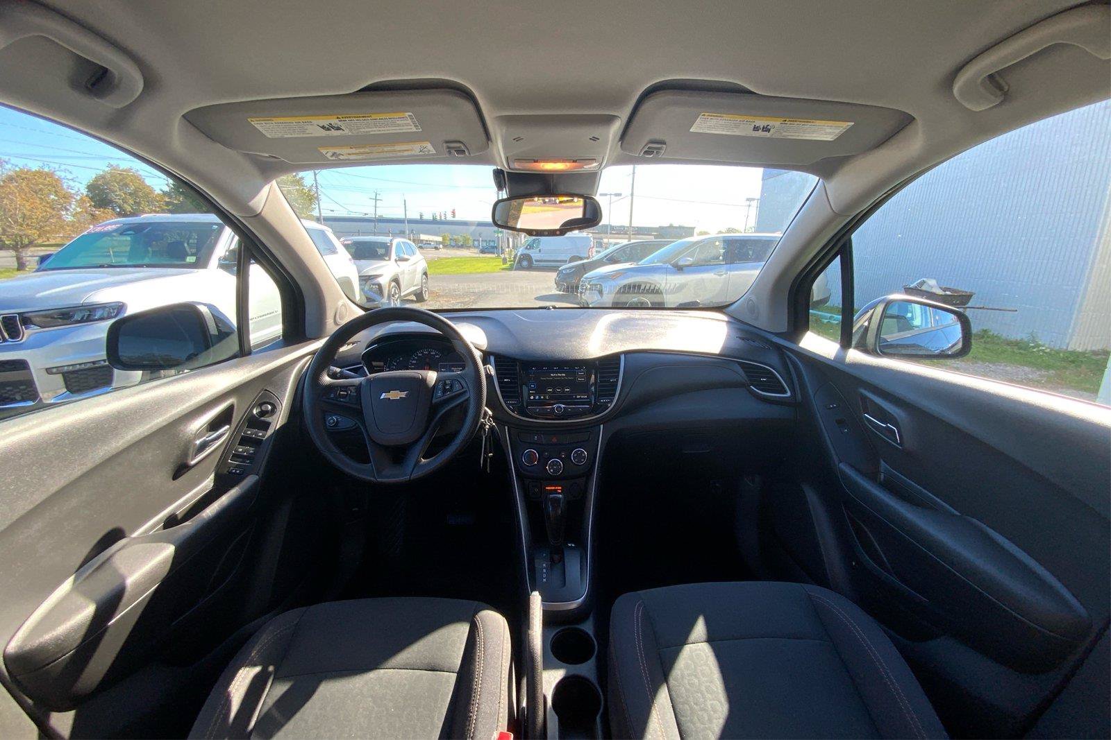 Used 2019 Chevrolet Trax LS w/ Tint and Cruise Package AWD/4WD image 30