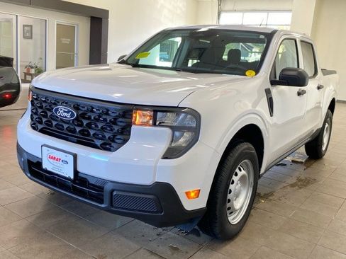 New 2025 Ford Maverick XL image 4