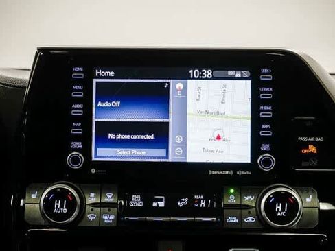 Certified 2022 Toyota Highlander XLE image 16