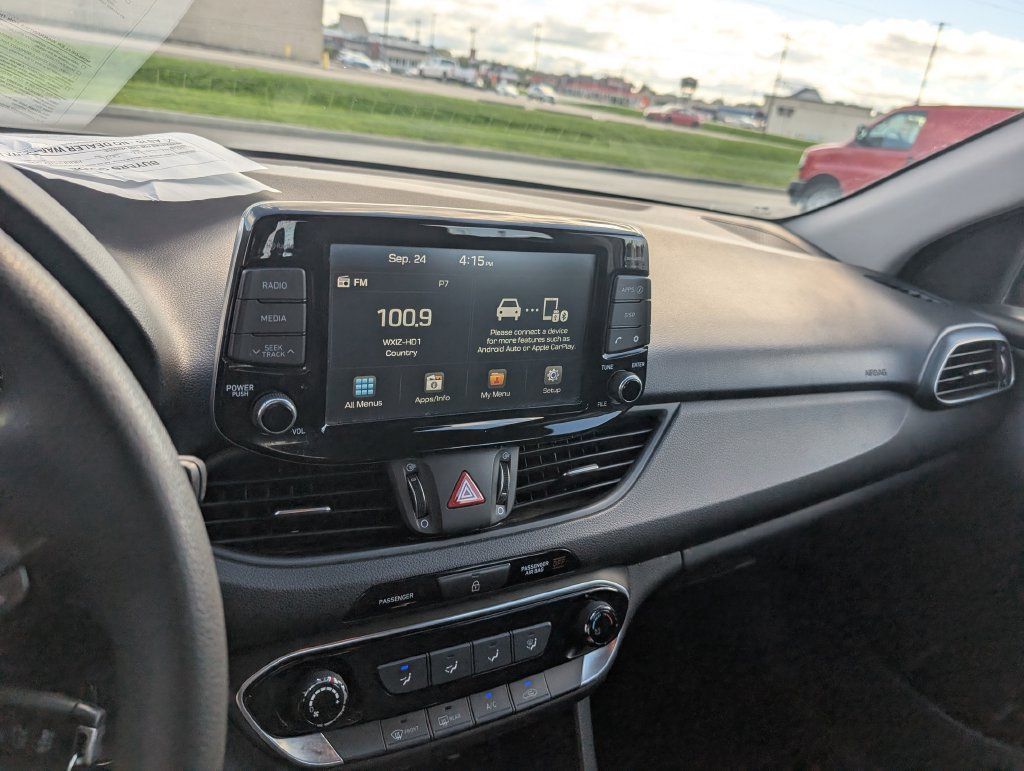 Used 2020 Hyundai Elantra GT FWD image 18