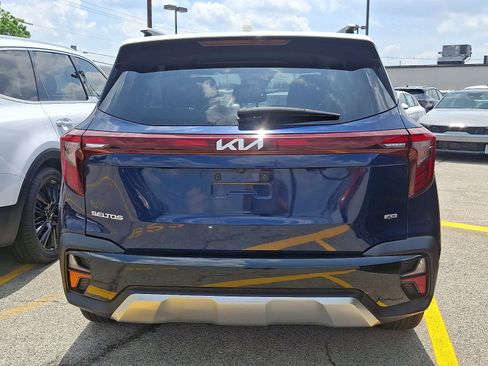 Used 2024 Kia Seltos S AWD/4WD image 5
