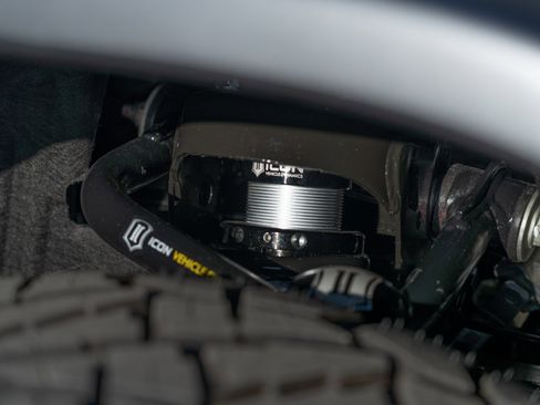 New 2025 Ford Bronco Heritage Edition image 21