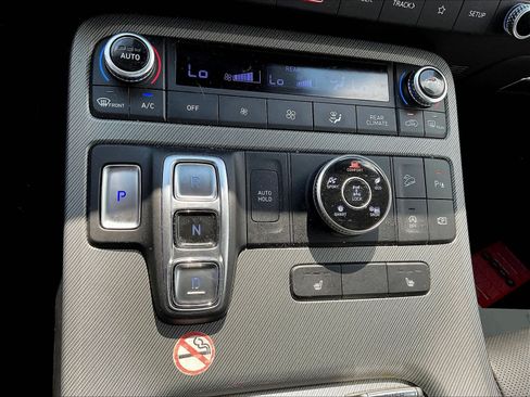 Used 2022 Hyundai Palisade SE FWD image 15
