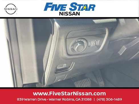Used 2022 Jeep Grand Cherokee Altitude AWD/4WD image 19