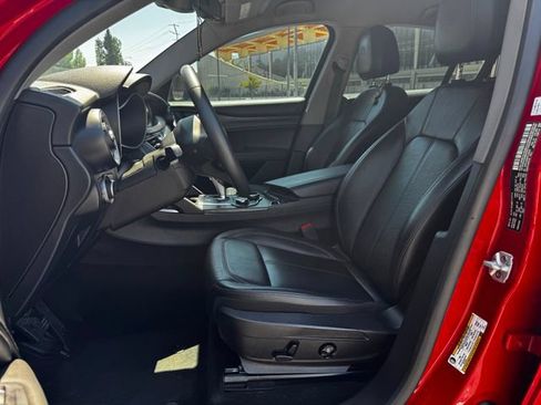 Used 2019 Alfa Romeo Stelvio RWD image 29