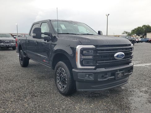 New 2026 Ford F350 Platinum w/ FX4 Off-Road Package image 2