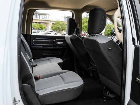 Used 2020 RAM 2500 Big Horn image 33