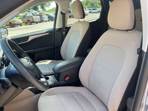 Used 2022 Ford Escape SE w/ SE Sport Appearance Package AWD/4WD image 12
