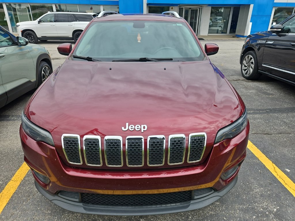 Used 2019 Jeep Cherokee Latitude w/ Cold Weather Group AWD/4WD image 2