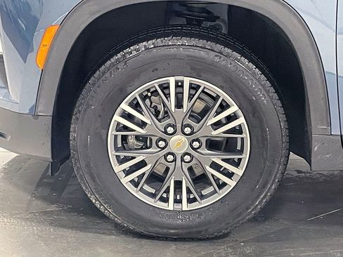 Used 2026 Chevrolet Traverse LT AWD/4WD image 17