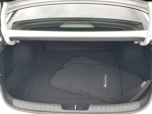 Certified 2025 Hyundai Elantra SEL FWD image 27