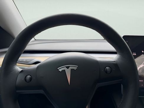 Used 2023 Tesla Model Y Long Range AWD/4WD image 17
