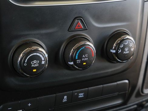 Used 2017 RAM 1500 Express w/ Express Value Package RWD image 18