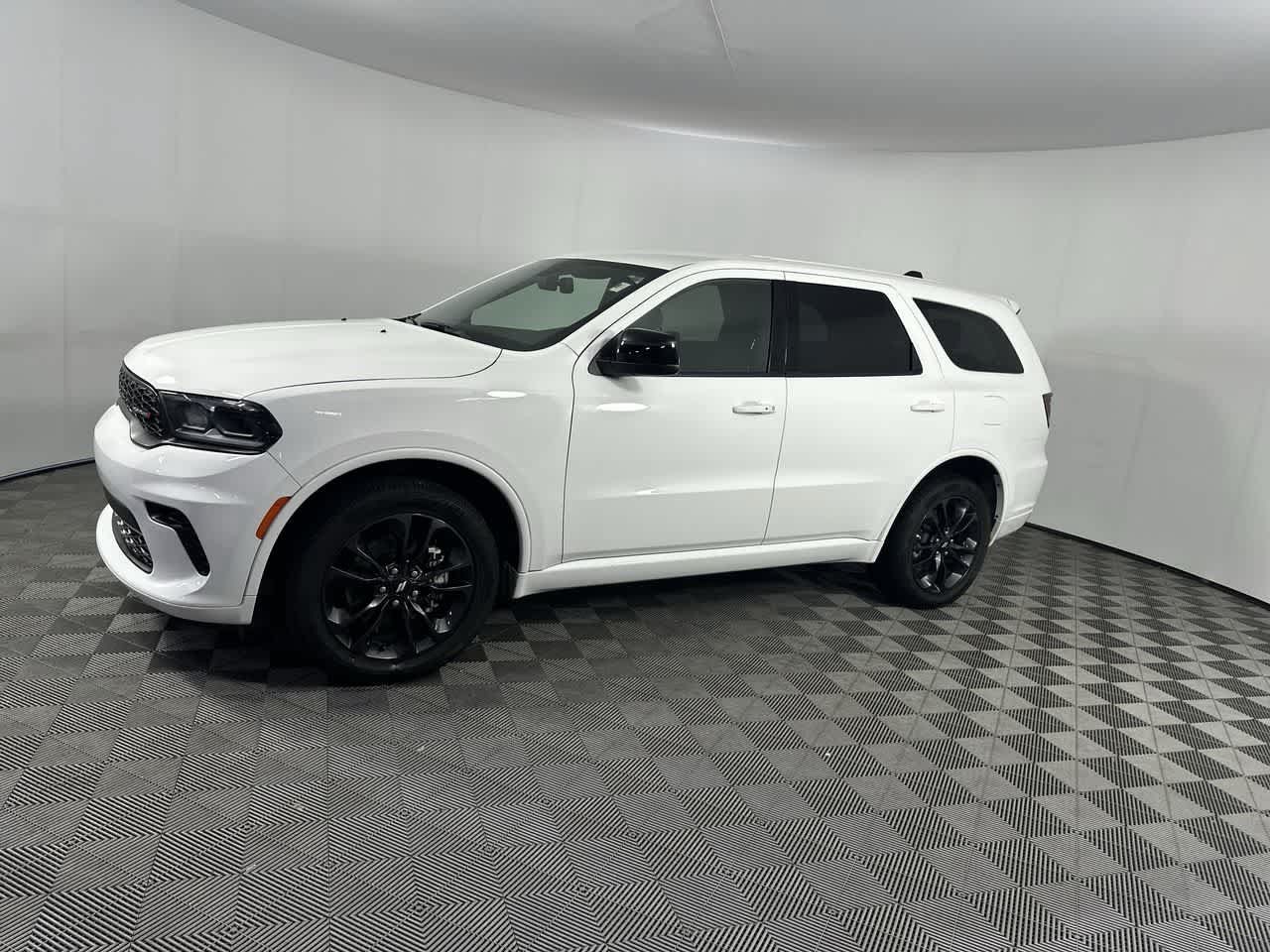 Used 2025 Dodge Durango GT AWD/4WD image 13