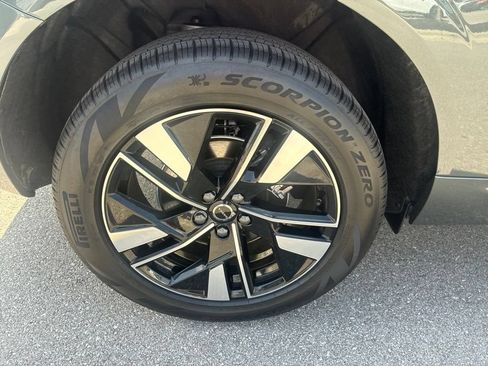 Used 2026 Volvo XC60 B5 Plus w/ Protection Package Premier AWD/4WD image 23