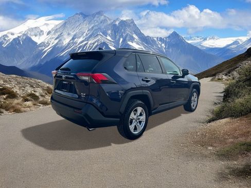 Certified 2021 Toyota RAV4 XLE image 5