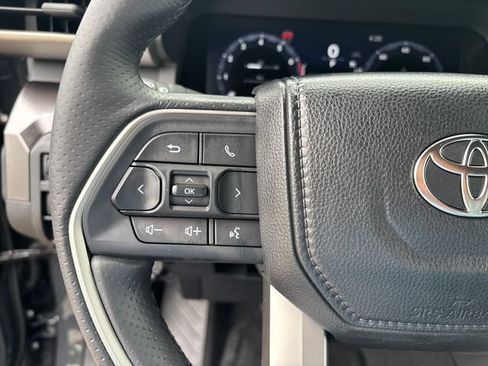 New 2026 Toyota 4Runner TRD Off-Road Premium AWD/4WD image 17