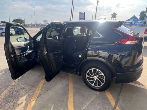 Used 2022 Mitsubishi Eclipse Cross ES FWD image 10