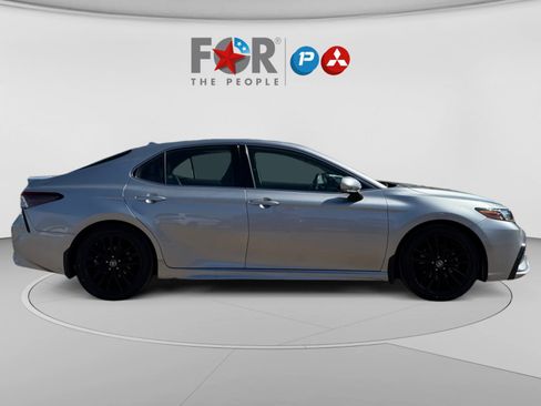 Used 2022 Toyota Camry XSE w/ Navigation Upgrade Package FWD image 6