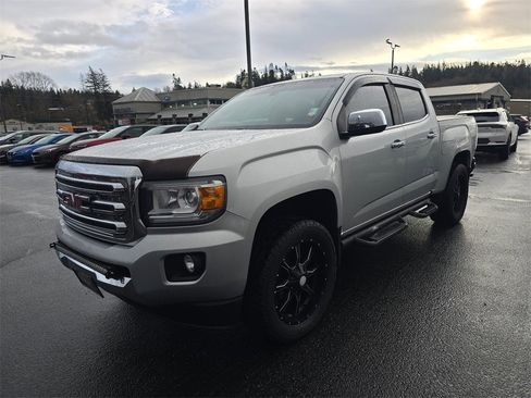 Used 2017 GMC Canyon SLT image 8