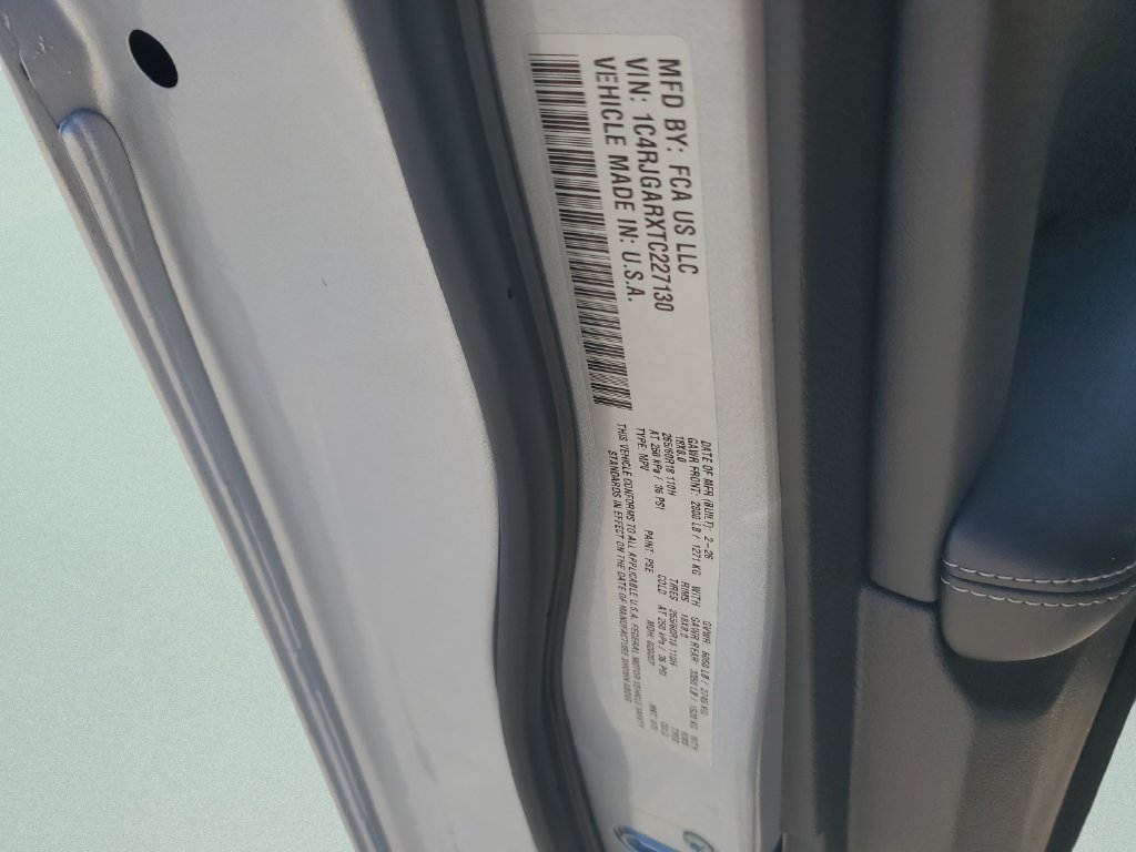 Used 2026 Jeep Grand Cherokee Altitude RWD image 24