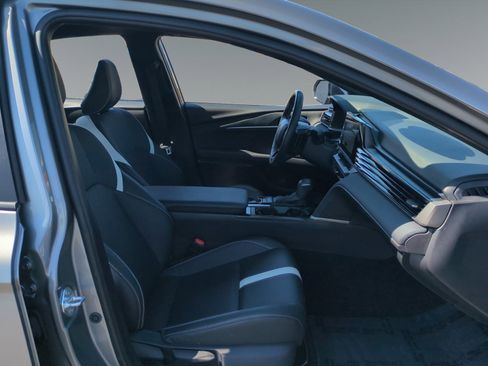 Used 2025 Toyota Camry SE image 15