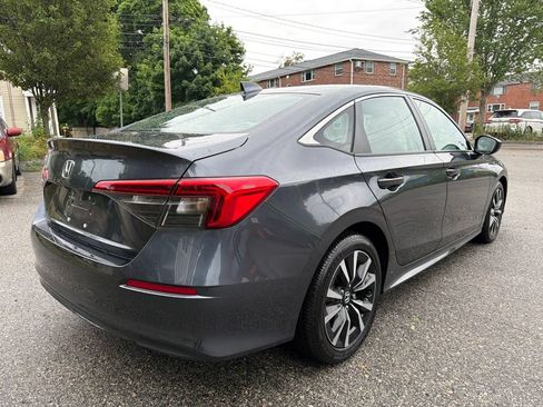 Used 2024 Honda Civic EX image 5