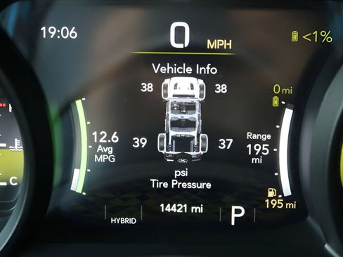 Used 2025 Jeep Wrangler Unlimited Rubicon 4xe w/ Safety Group AWD/4WD image 28