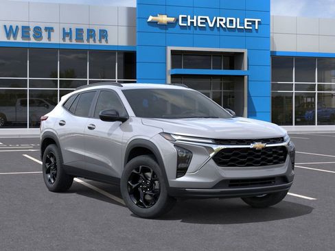 New 2026 Chevrolet Trax LT w/ Midnight Edition image 7