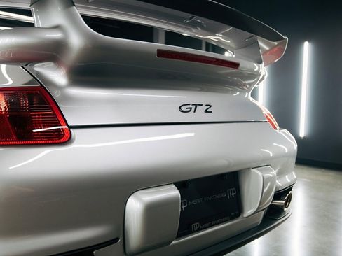 Used 2008 Porsche 911 GT2 RWD image 25