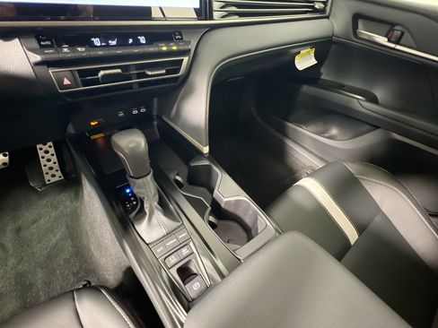 Used 2026 Toyota Camry SE w/ Multimedia Upgrade Package FWD image 26