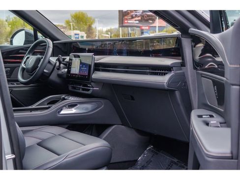 Used 2025 Lincoln Nautilus Premier w/ Jet Appearance Package AWD/4WD image 10