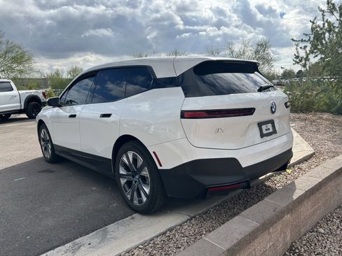 Used 2024 BMW iX xDrive50 w/ Premium Package image 5