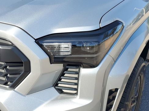 Certified 2025 Toyota Tacoma TRD Sport image 9