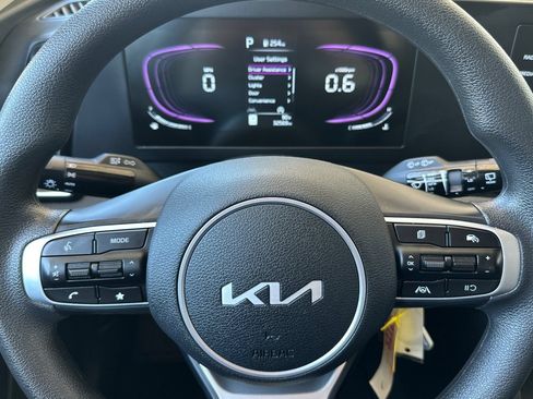 Used 2025 Kia Sportage LX FWD image 26