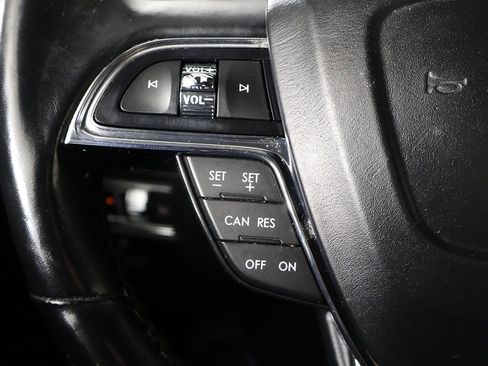 Used 2022 Lincoln Nautilus Reserve image 40