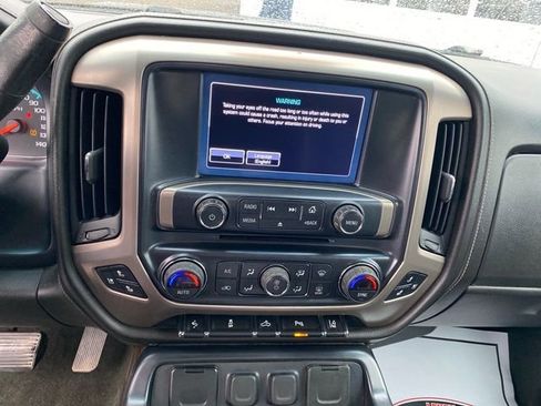 Used 2018 GMC Sierra 2500 Denali w/ Snow Plow Prep Package image 11