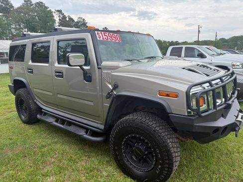 Used 2003 HUMMER H2 w/ Preferred Equipment Group image 6