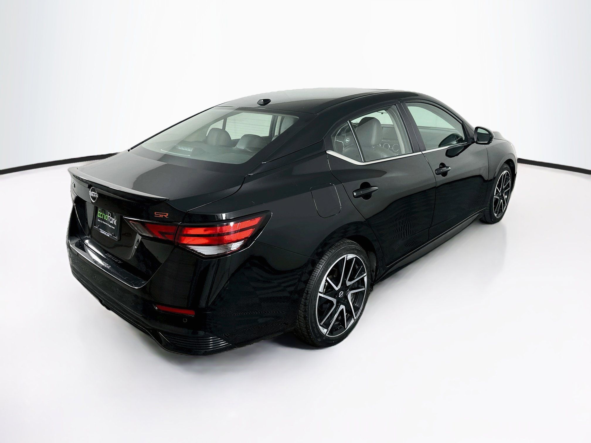 Used 2024 Nissan Sentra SR w/ SR Premium Package FWD image 9