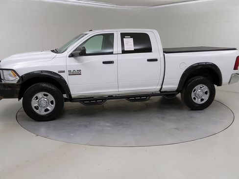 Used 2016 RAM 2500 Tradesman w/ Chrome Appearance Group AWD/4WD image 18