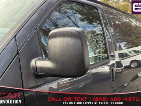 Used 2017 Chevrolet Express 2500 image 18