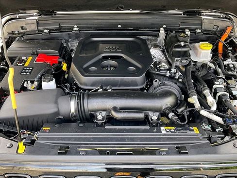 Used 2024 Jeep Wrangler High Altitude image 38