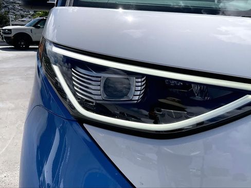 Used 2025 Volkswagen ID. Buzz 1st Edition AWD/4WD image 31