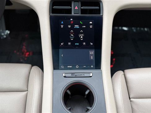 Used 2023 Porsche Taycan image 22